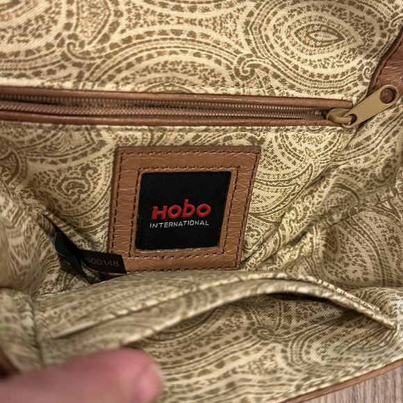 Hobo International Small Purse Leather Large Magnetic Button - Picture 4 of 11